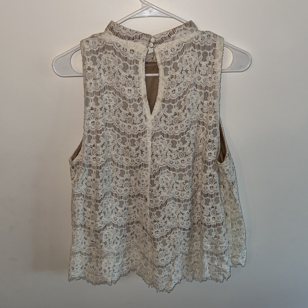 LACE SLEEVELESS TOP - Picture 3 of 4